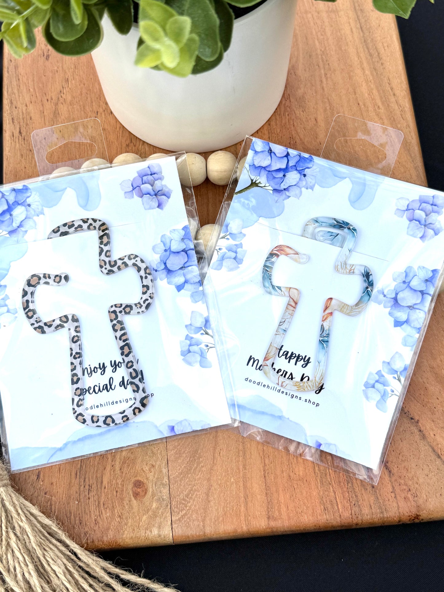 Cross bookmarks