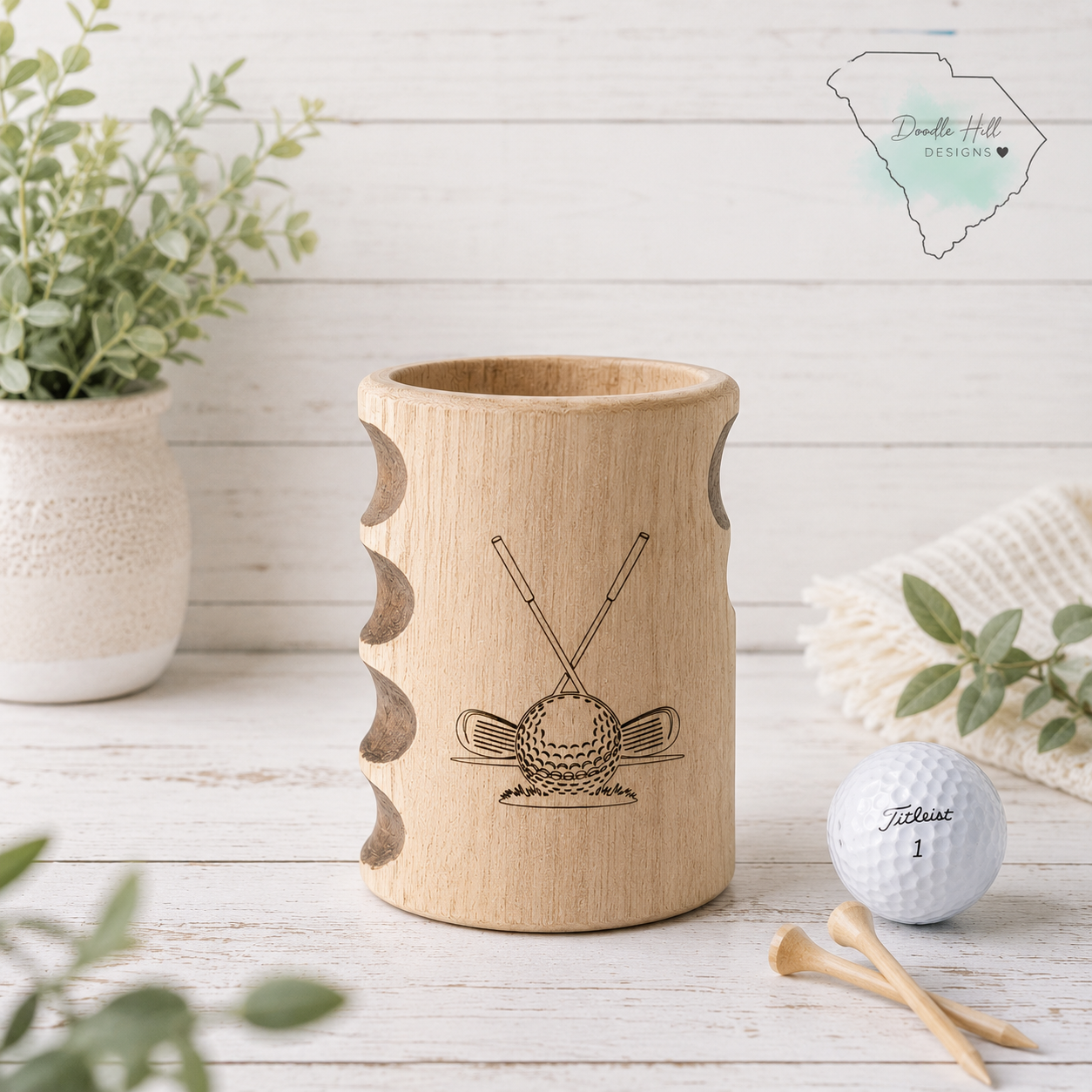 Wooden Golf drink Holder | 12 oz Insulated Drink Holder for Golfers | Rustic Golf Beer Koozie with Finger Comfort Grip