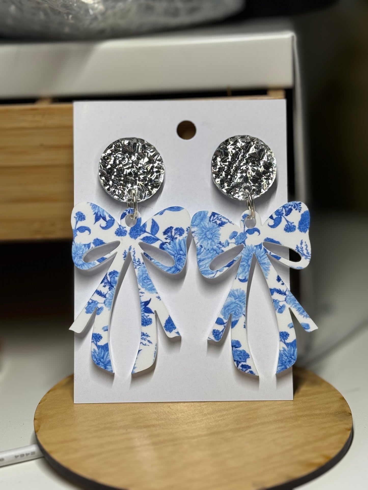 Chinoiserie Bow Earrings – Lightweight Acrylic Earrings with Textured Gold or Silver Post