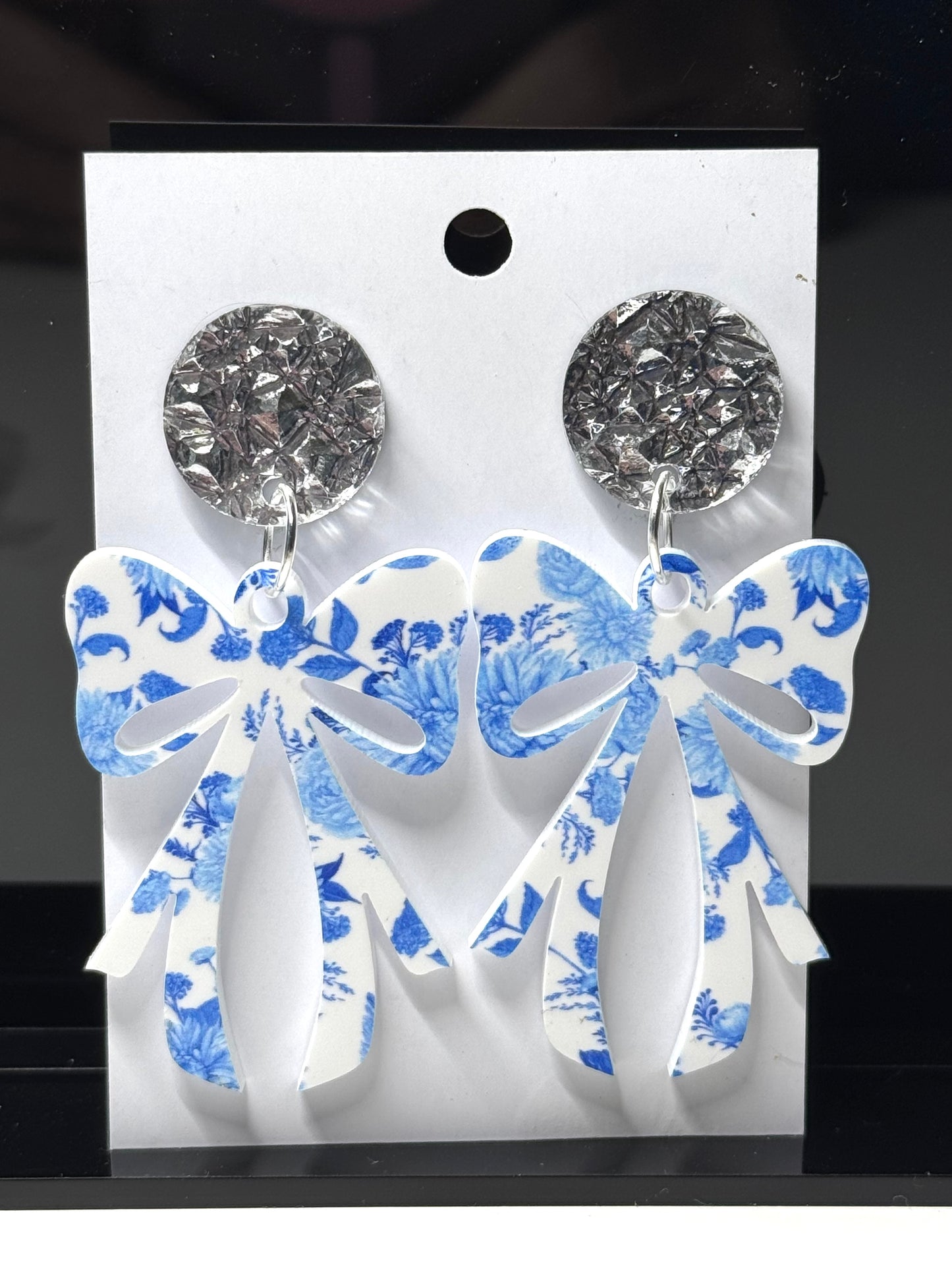 Chinoiserie Bow Earrings – Lightweight Acrylic Earrings with Textured Gold or Silver Post