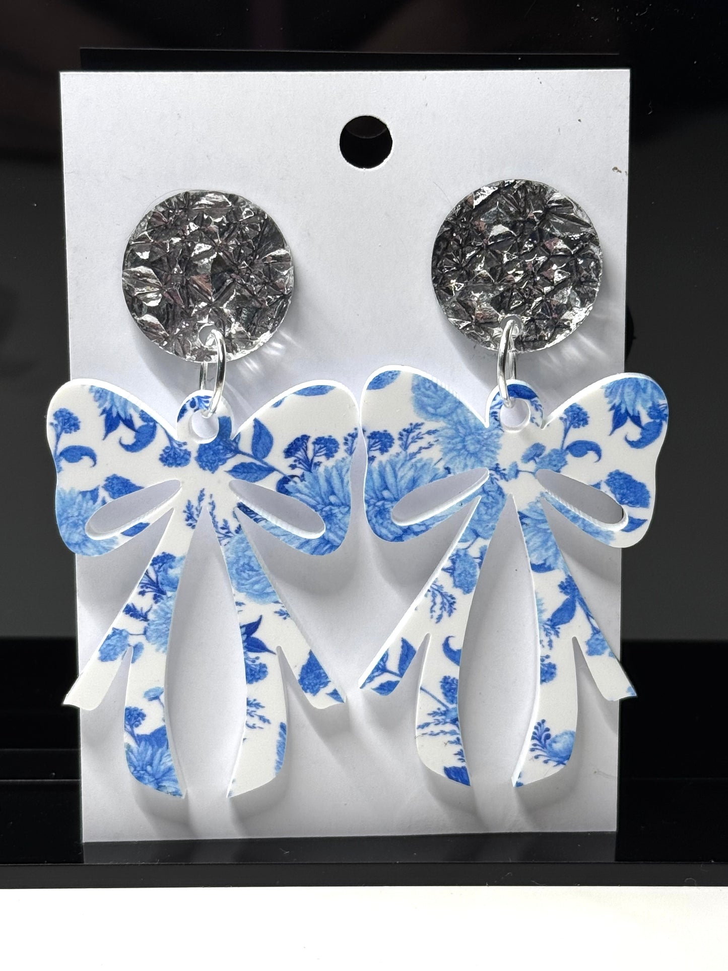 Chinoiserie Bow Earrings – Lightweight Acrylic Earrings with Textured Gold or Silver Post
