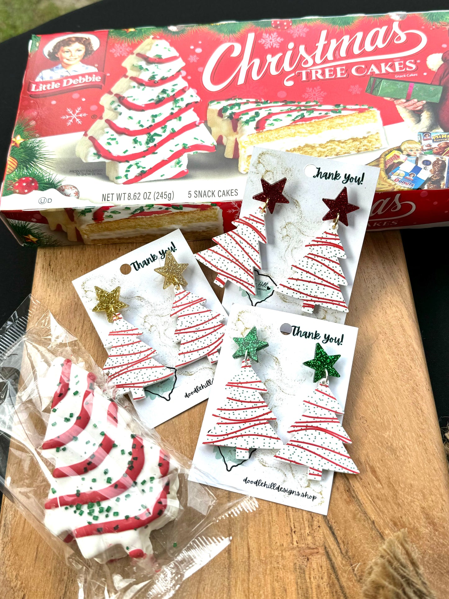 Snack cake christmas tree earrings - Earrings