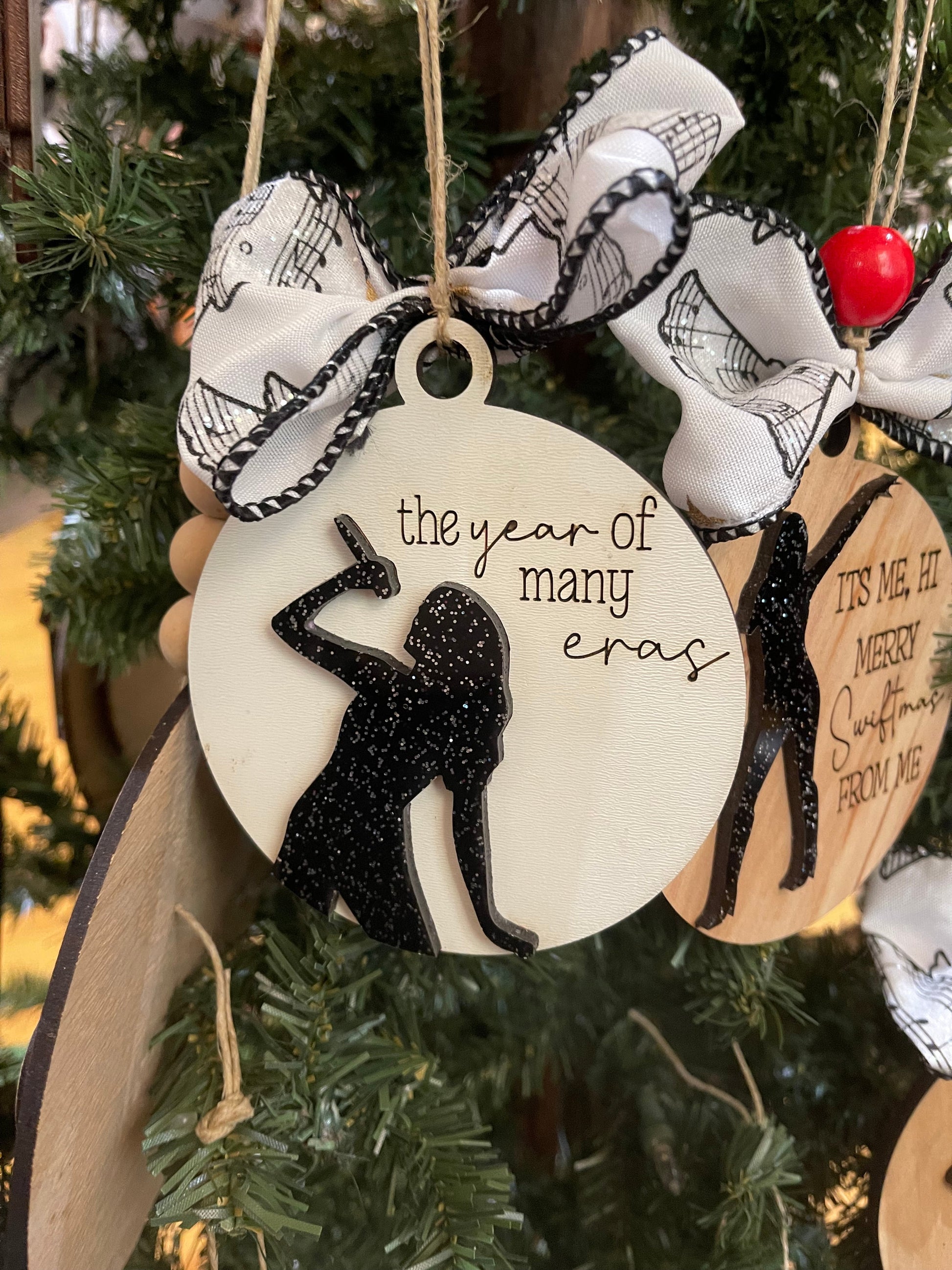 Swifty christmas ornaments - White / Eras